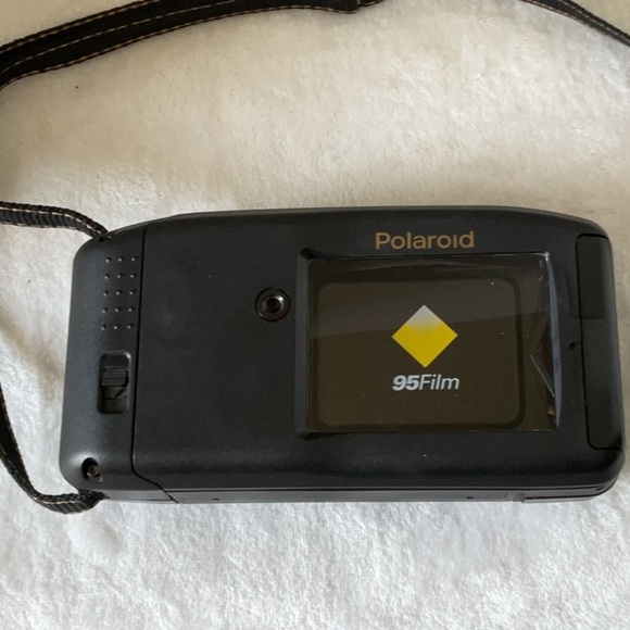 Polaroid Black Film Photography Camera Compact Design - Picture 3 of 4